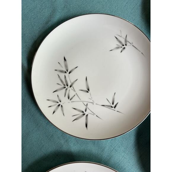 Vintage Fukagawa Arita China Pattern 602 - 4 Dinner Plates Hand Painted Silver - Picture 3 of 7